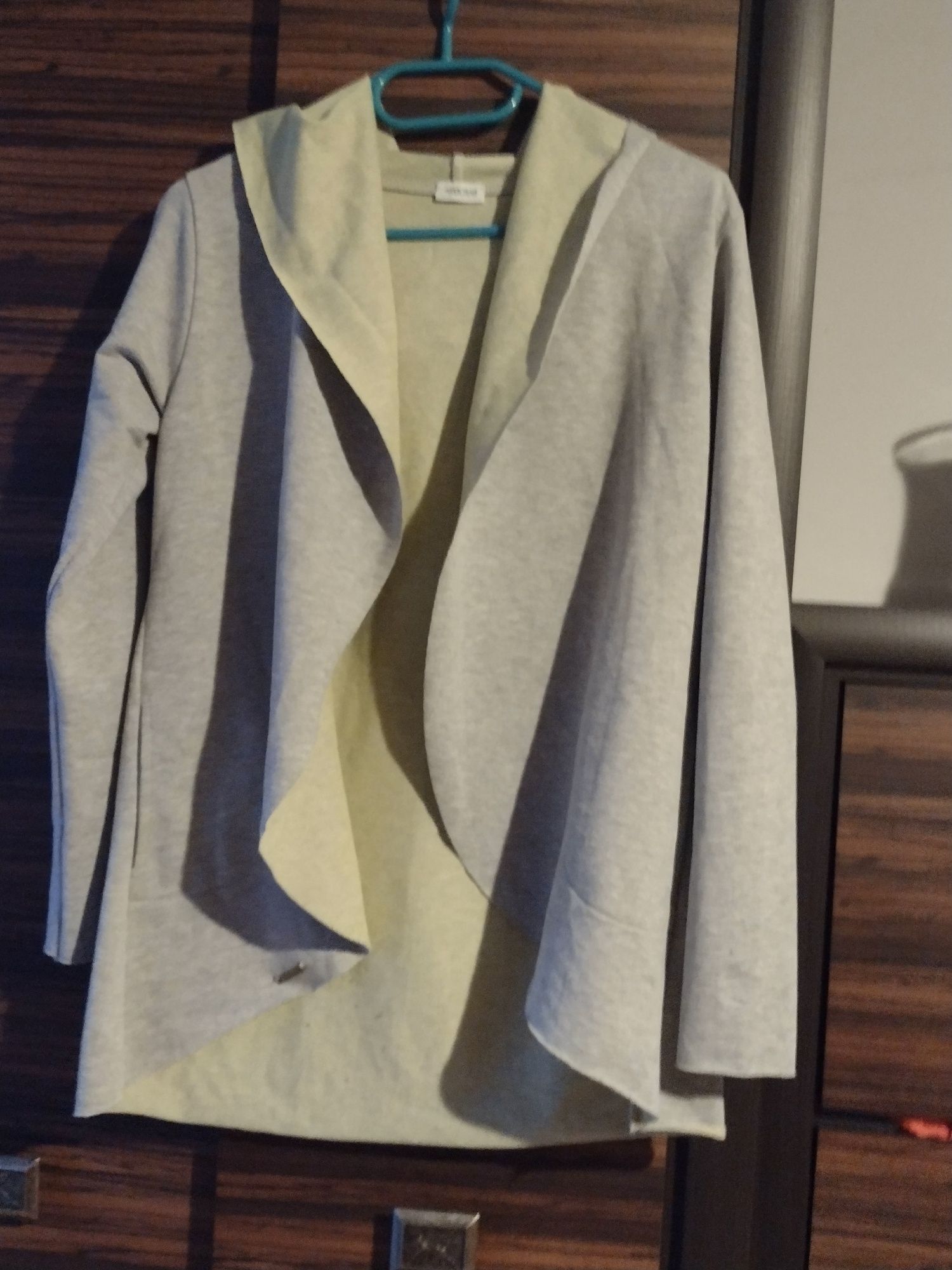 Narzutka, sweter, bluza