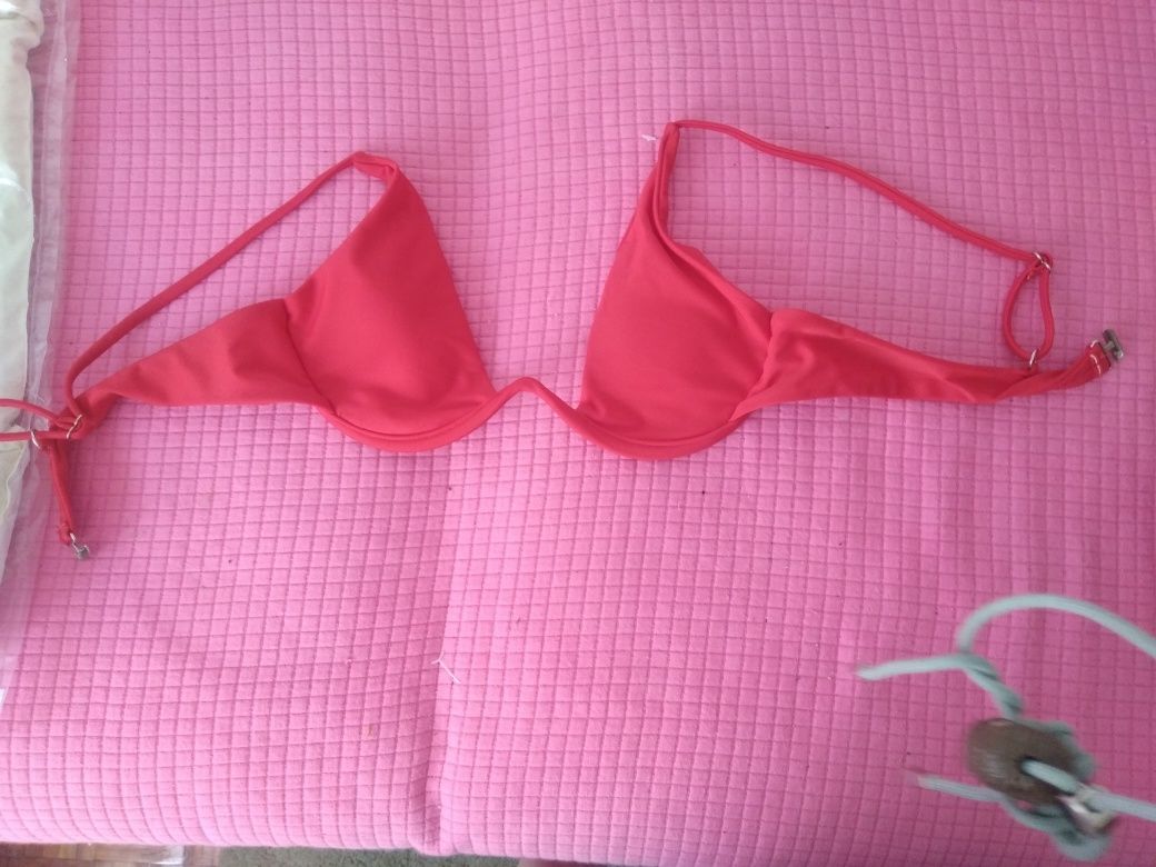 Bikinis - partes de cima