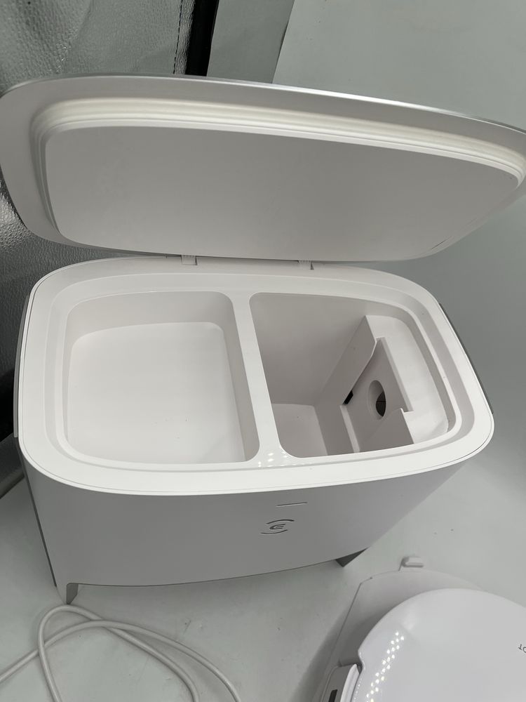 Robot sprzątający Ecovacs DEEBOT T10+ Plus ze stacją dokującą biały