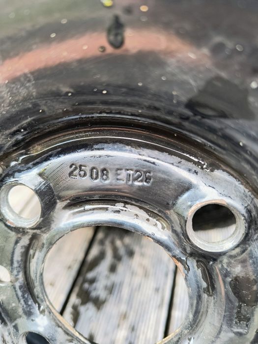 Felgi stalowe R14 4x100 opony zimowe Falken 165/55/R14 7.5mm zeszłyrok