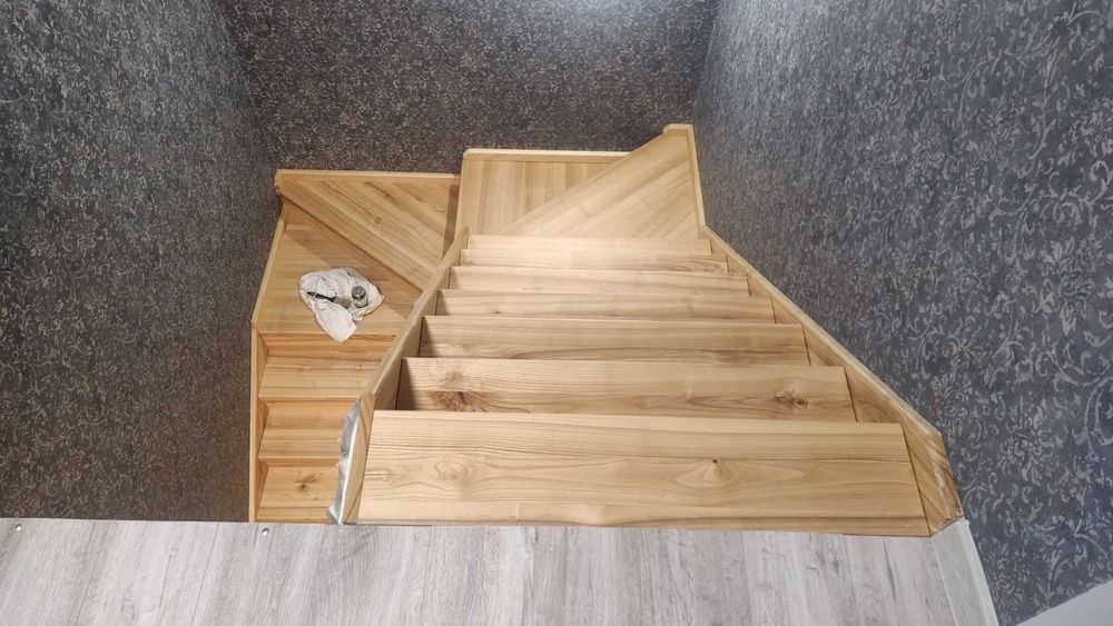 Сходи з ДУБА, ЯСЕНЯ / лесница из дуба и ясеня