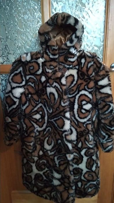 Шубка на девочку из искусственного меха