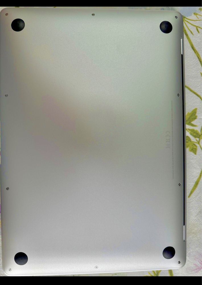 Macbook air 2020 8/256 gb з оригінальною коробкою