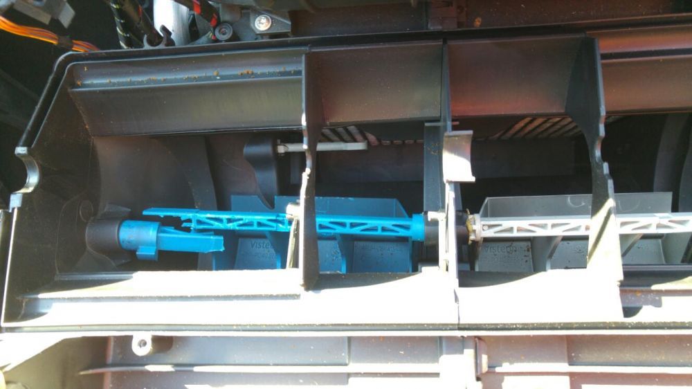 Naprawa wymiana klap nagrzewnicy powietrza Citroën C5 i Peugeot 407