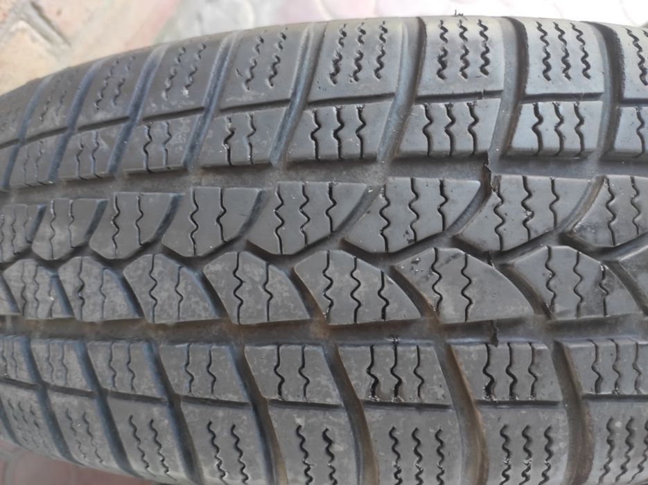 Продам зимову гуму 175/70/14