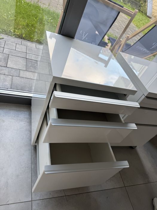 Komoda Besta Burs Ikea na kółkach