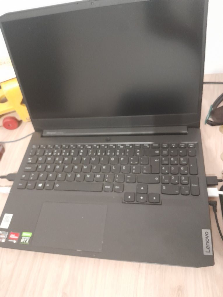 Portátil gaymer lenovo