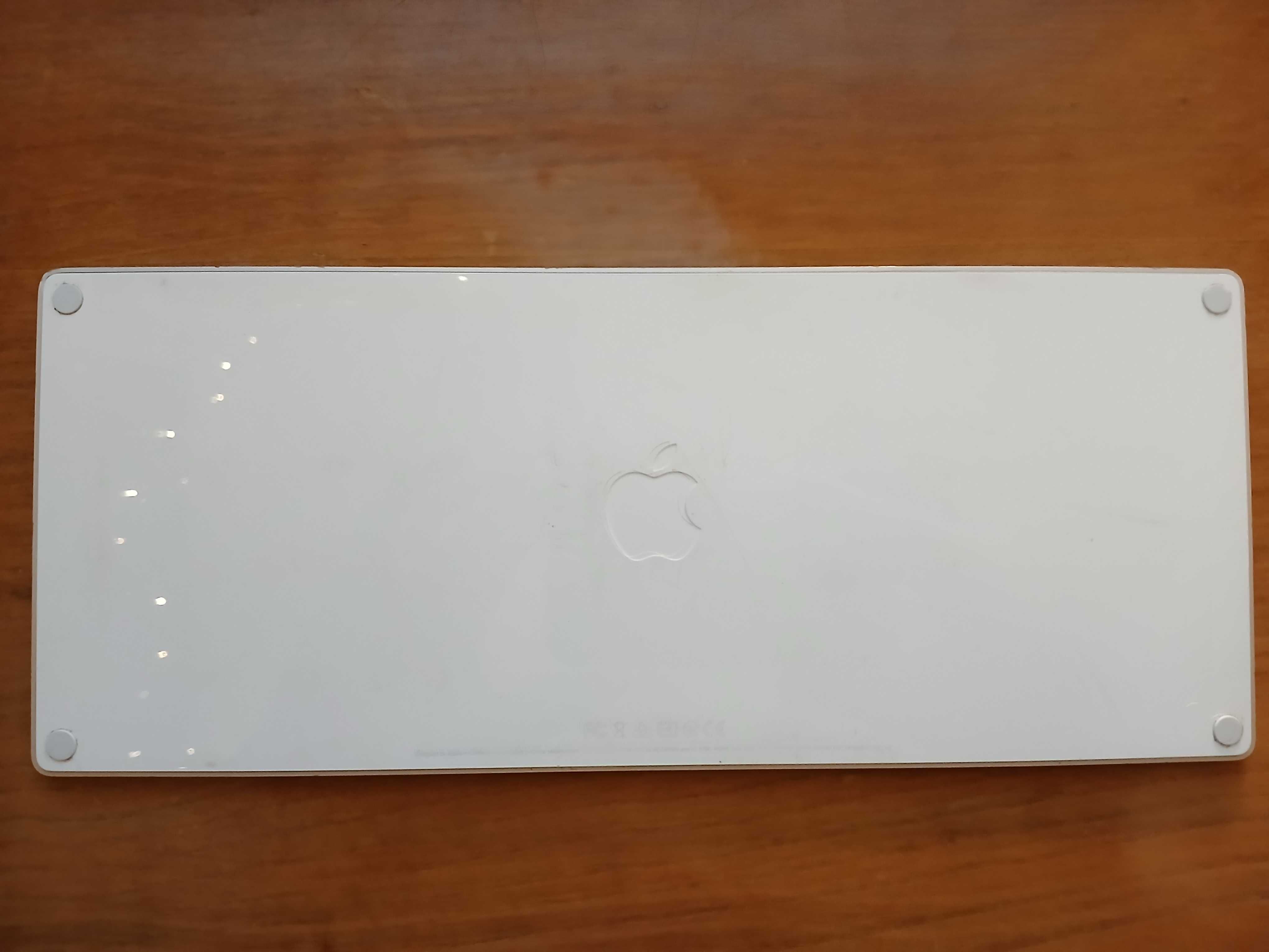 Apple Magic Keyboard (ANSI) em excelente estado