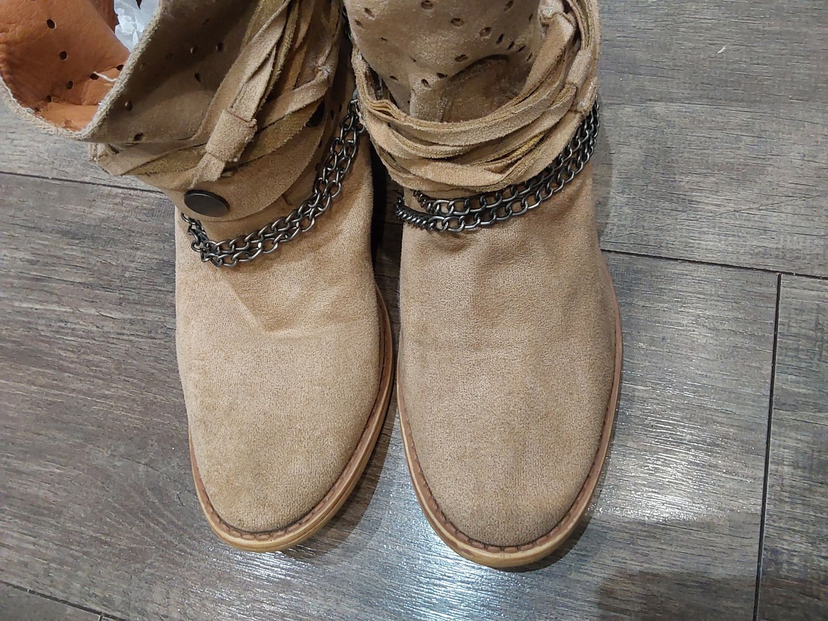 Buty przejściowe  38