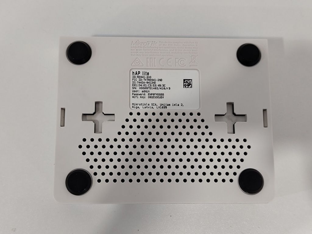 Router MikroTik hAP lite RB941-2nD + Gratis
