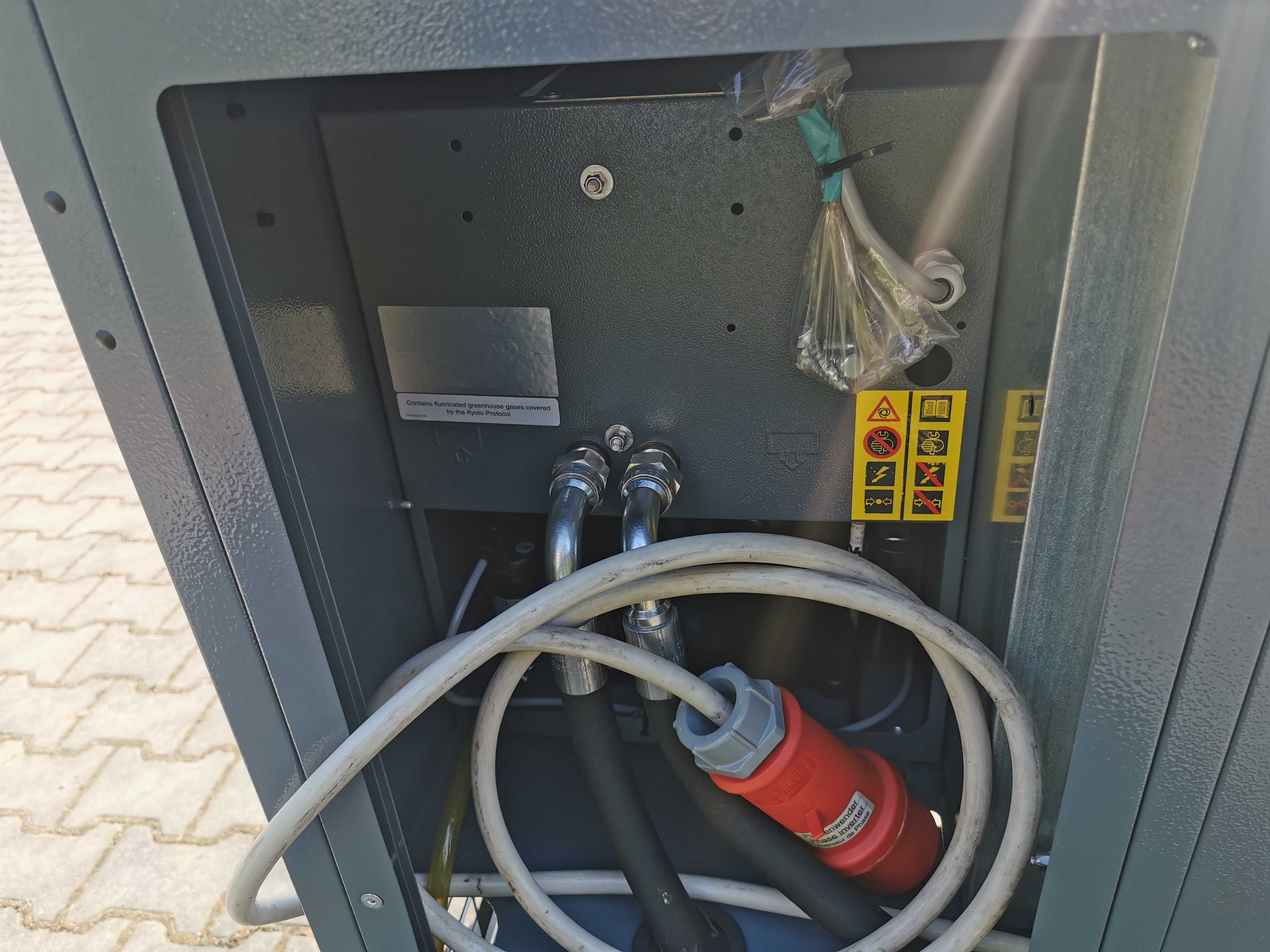 7.5kw 1000l/min Sprężarka śrubowa ATLAS COPCO GX7FF 10 bar +OSUSZACZ
