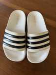 Klapki adidas 32