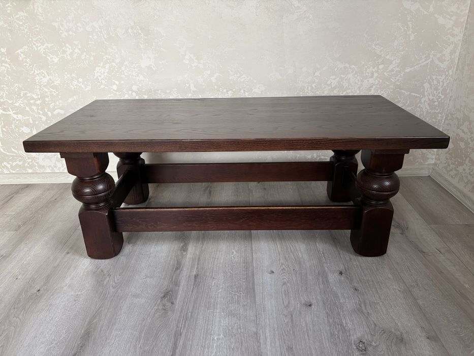 Стіл журнальний деревʼяний