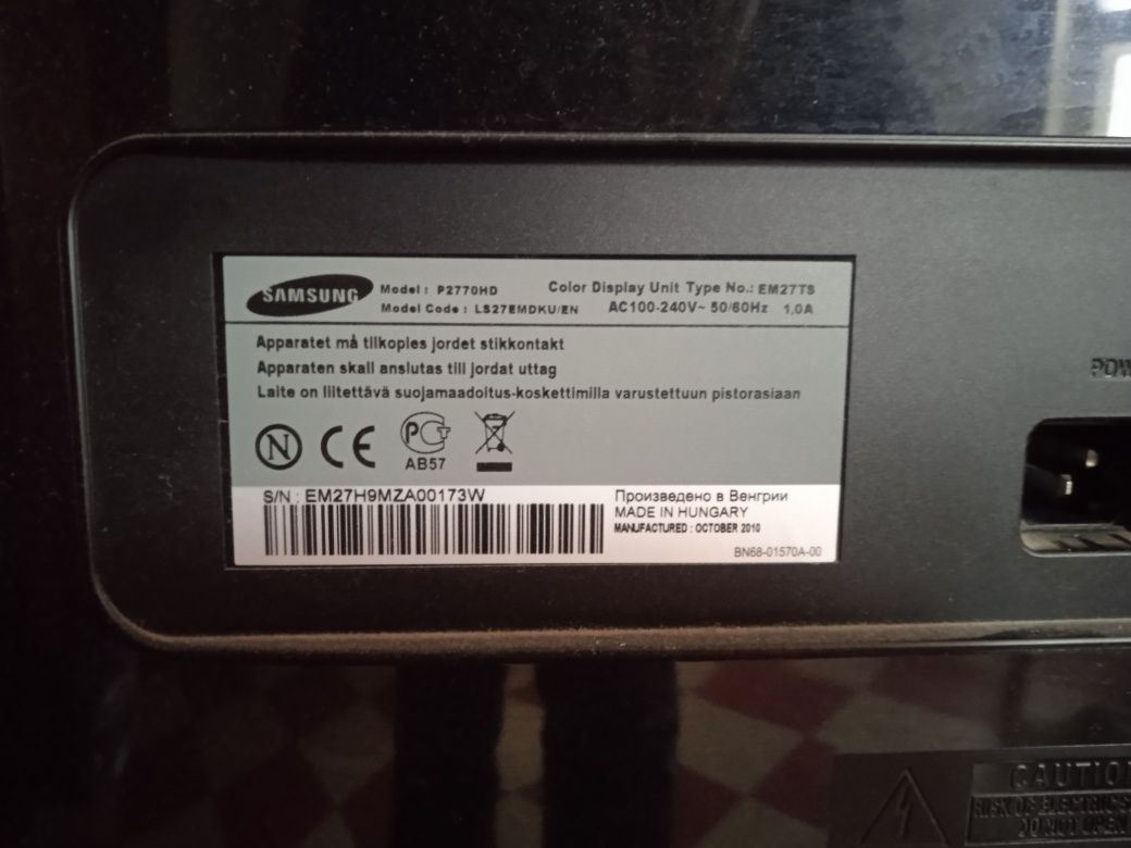Samsung P2770HD TV