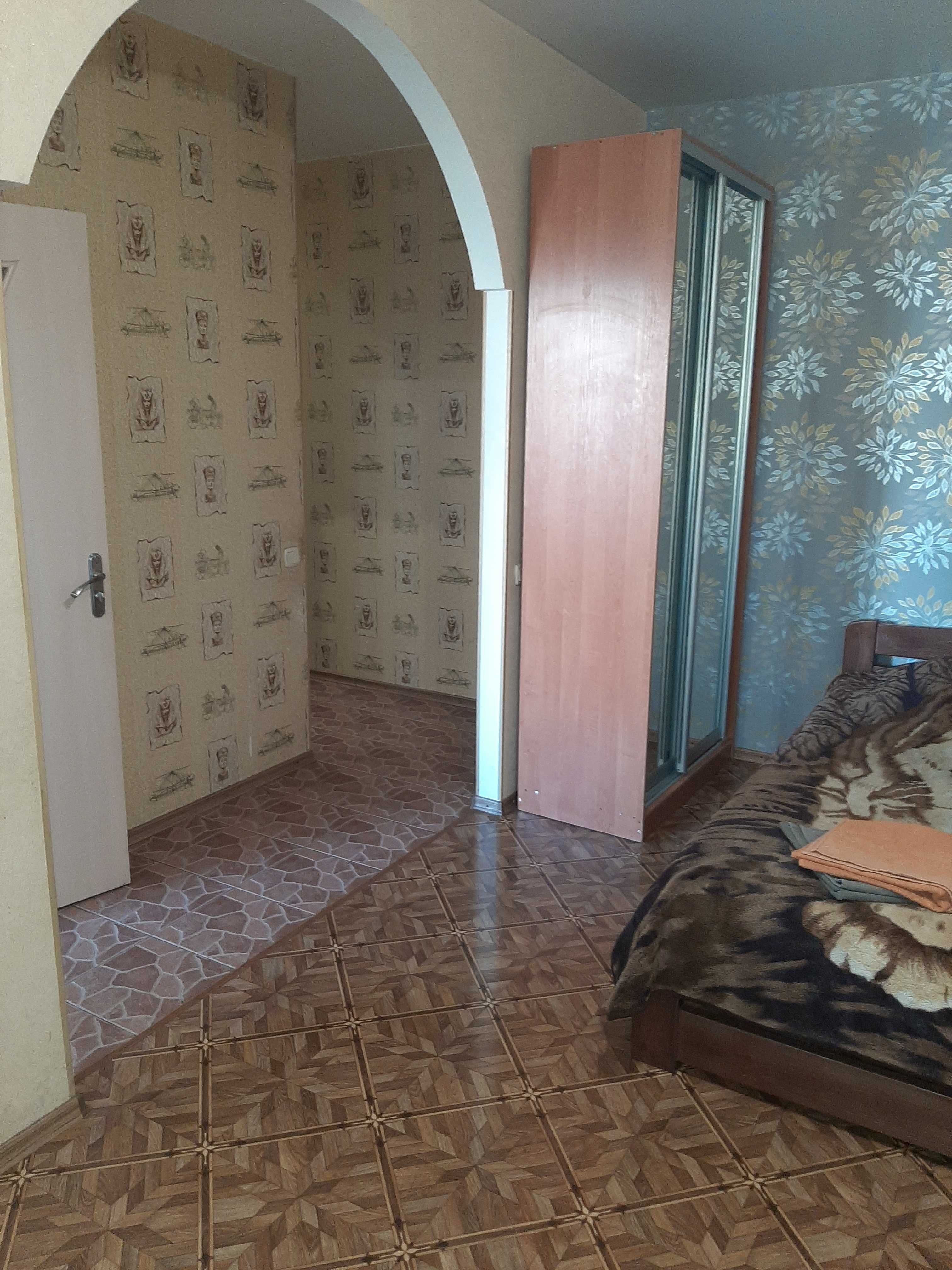 1 кімнатна квартіра в центрі міста. Возле Любави.