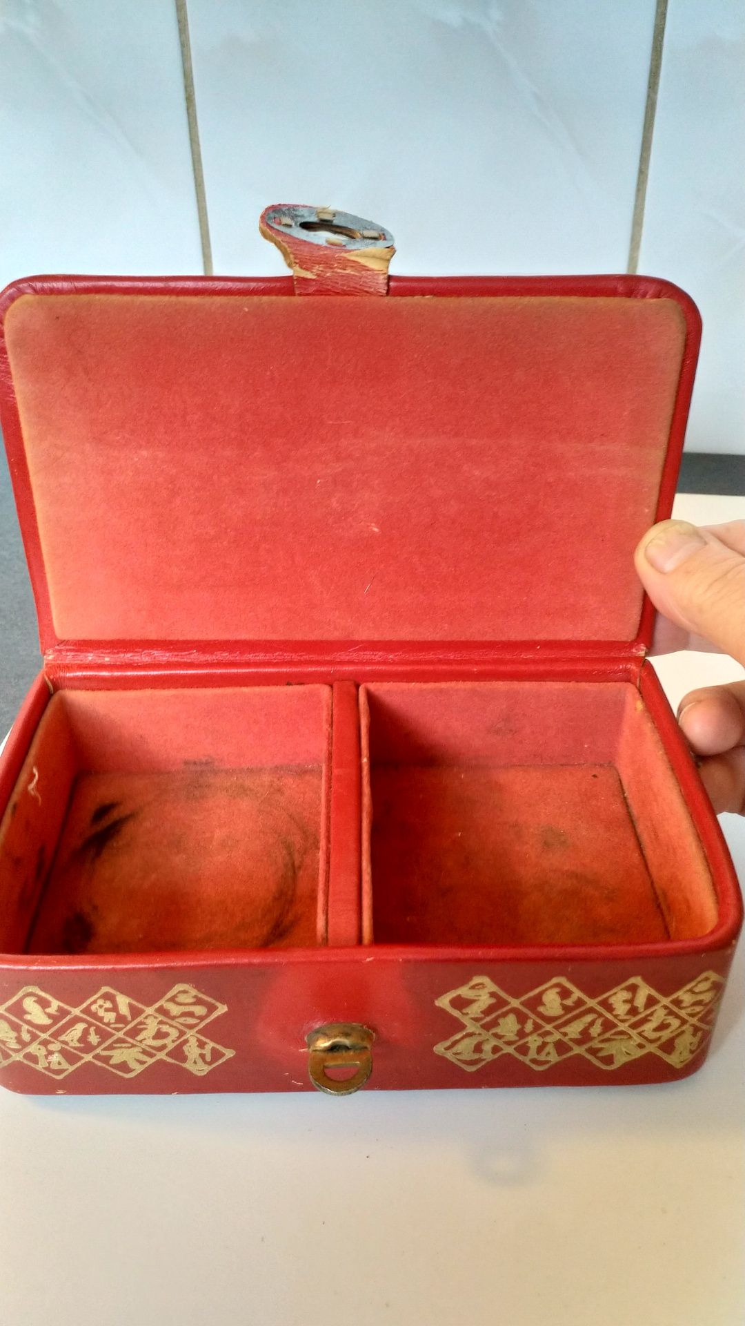 Stara egipska szkatułka