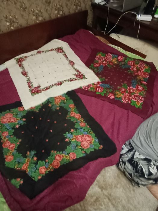 Хустки, різні старовинні