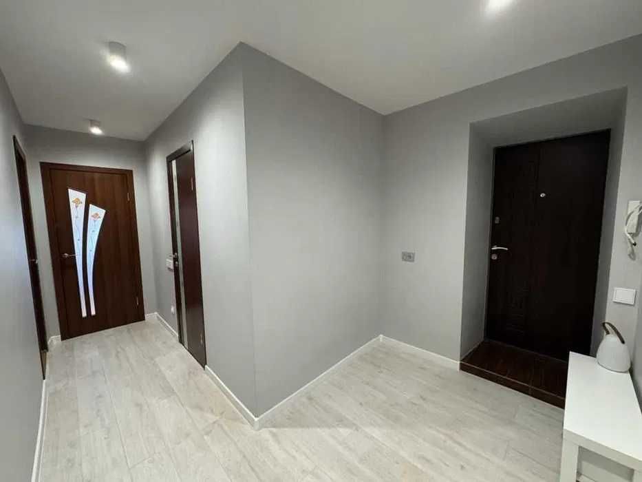 Продам 2к квартиру 52м2 Рабочая  Низ Правый берег Кирпичный дом