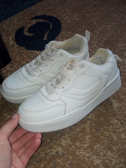 Продам взуття жіноче 37 розмір