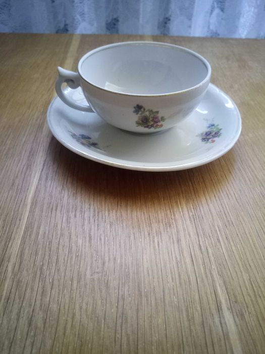 antyk, stara porcelana
stara porcelana, filiżanka ze spodkiem