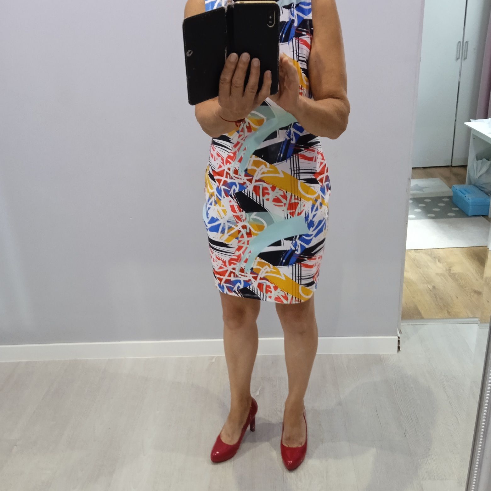 Prosta elegancka sukienka MIDI r M Nowa bez metki