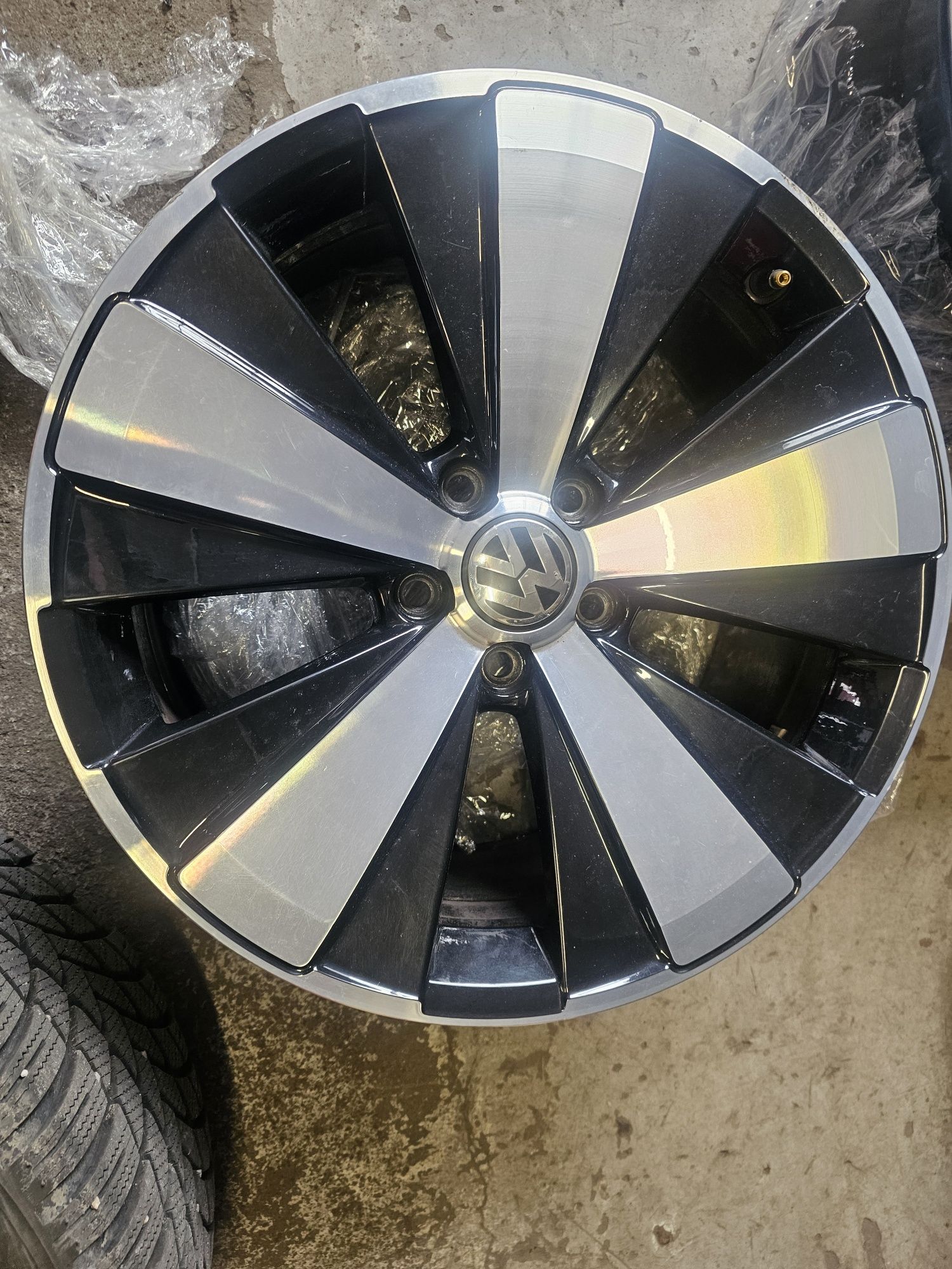 Felgi aluminiowe 18 5x112 et48 VW beetel