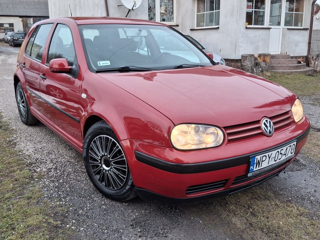 Vw Golf 4 1.6 benzyna Stan bdb do jazdy .