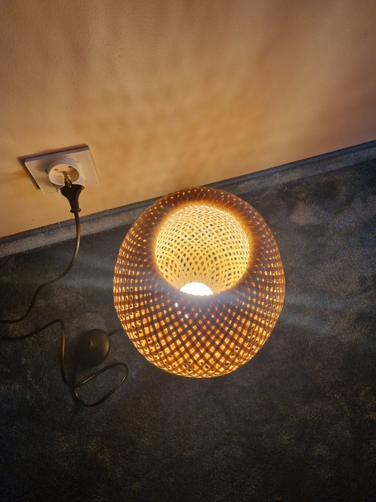 Lampa super stan