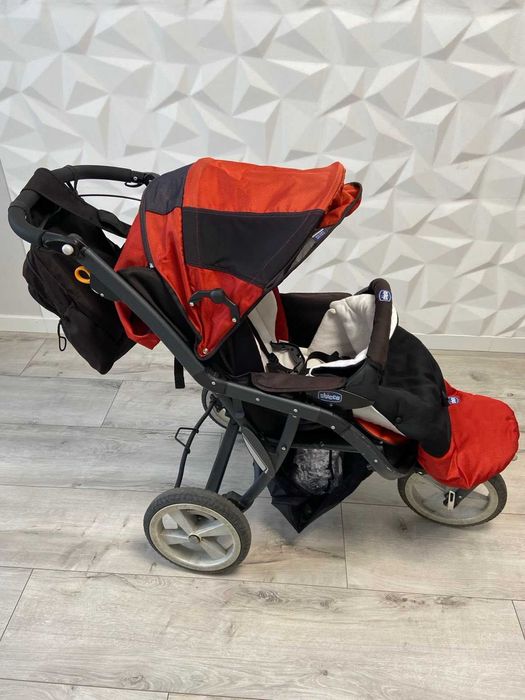 Продам коляску в гарному стані Chicco Duo