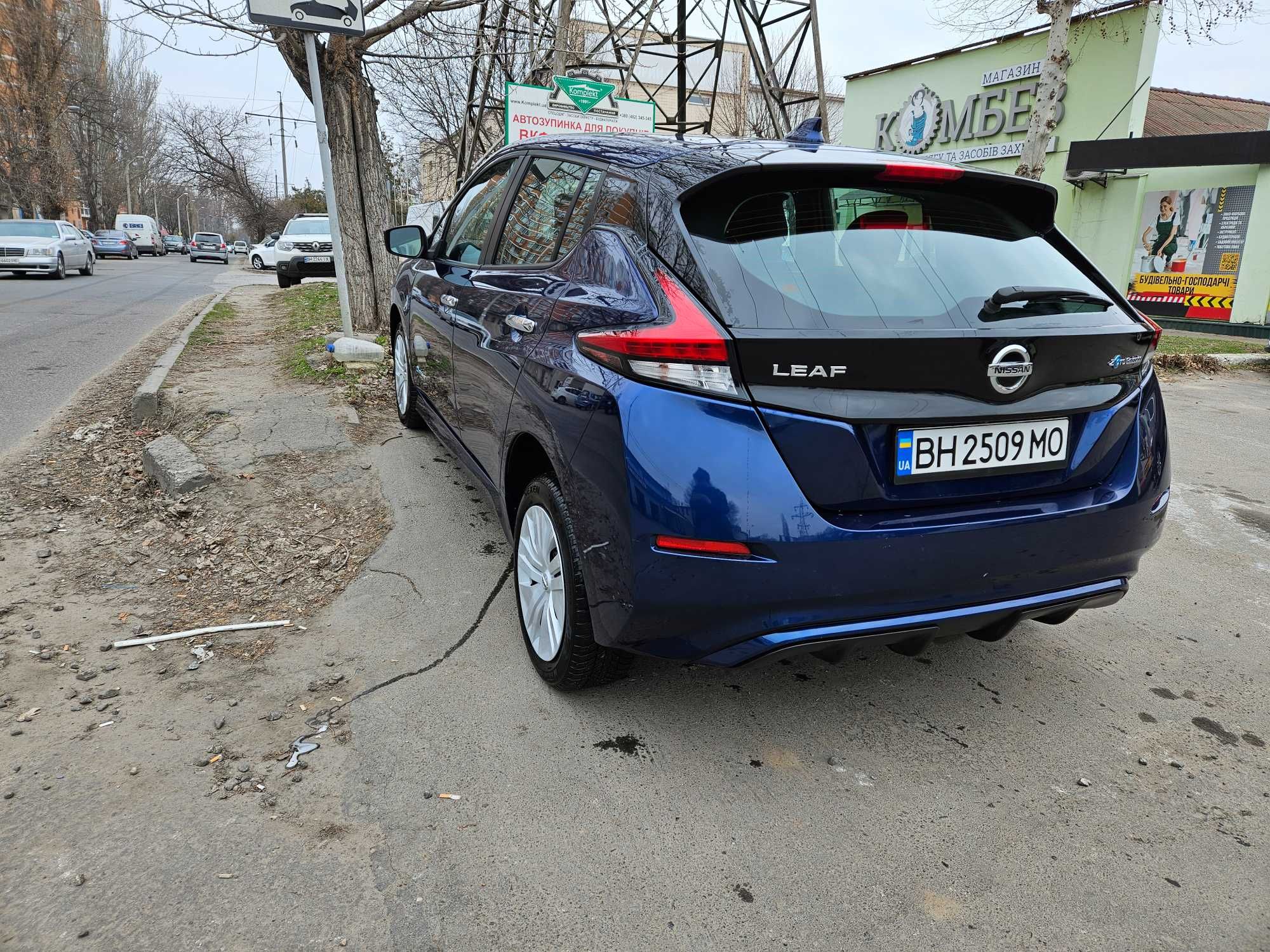 Продам свой Nissan Leaf 2018