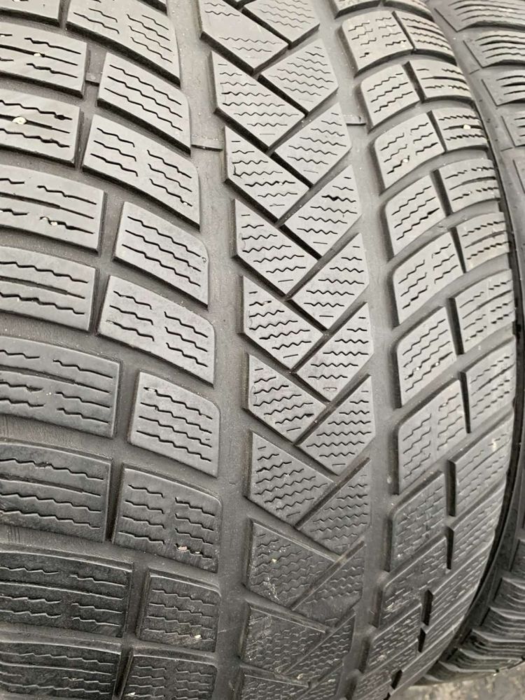 Шини 285/40 R21 Vredestein  зима 6/6,4мм