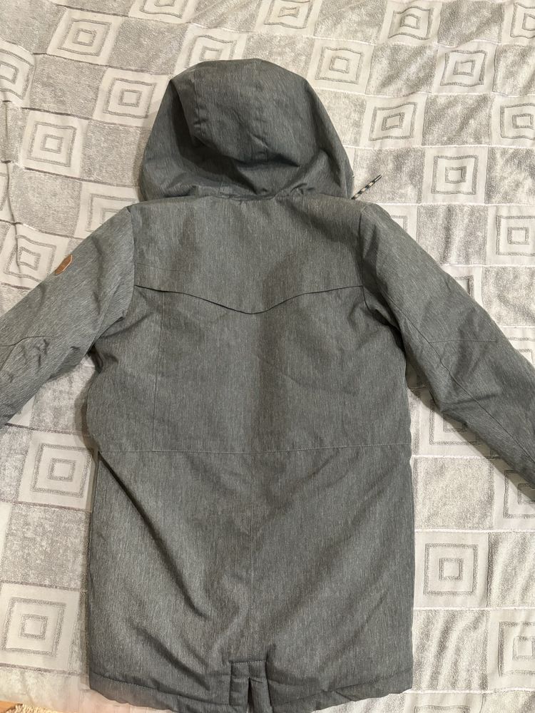 Продам пальто merrell