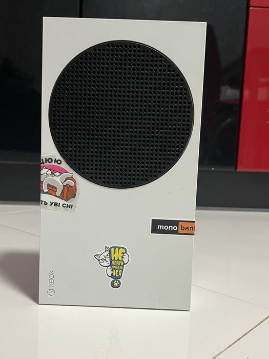 Xbox series s  в гарному стані