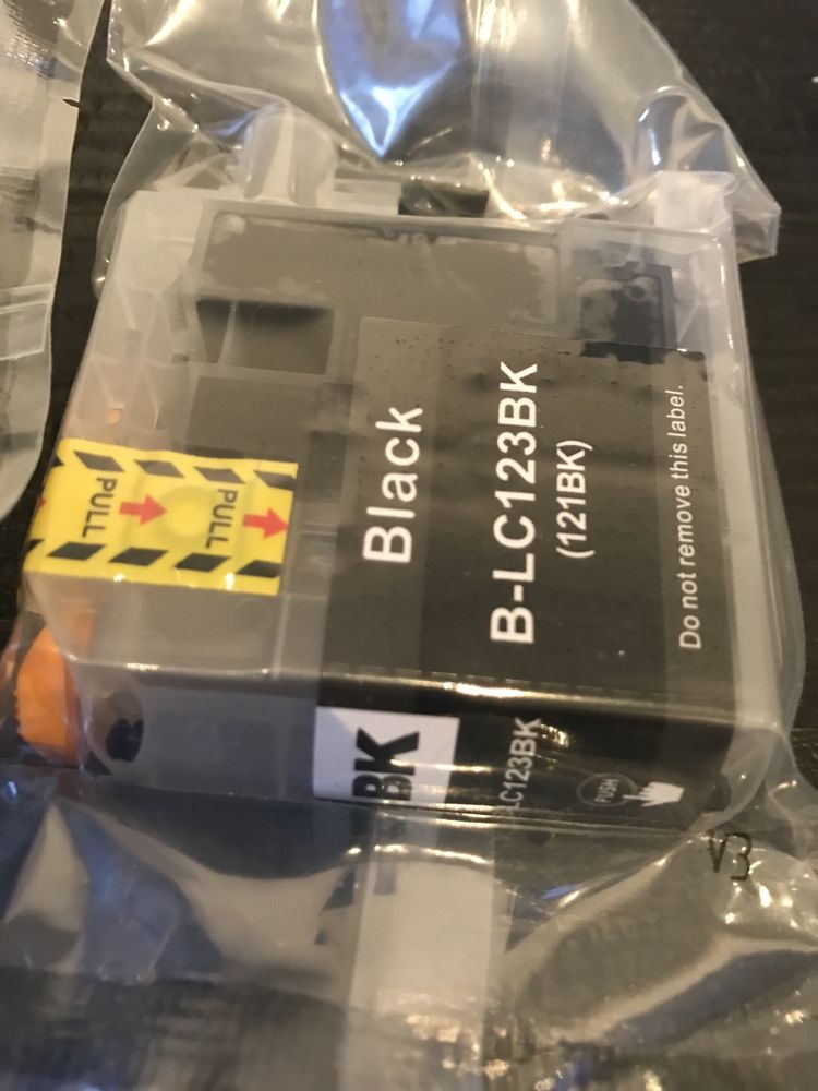 Cartridge tusze black yellow magenta 15szt orginalnie zapakowane nowe