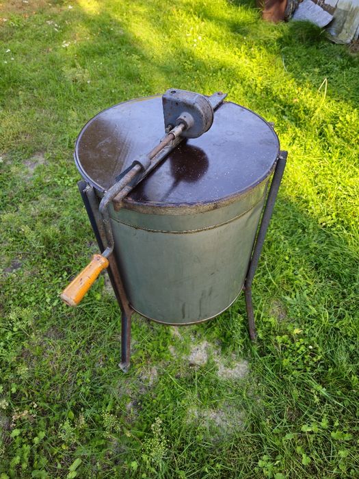 Miodarka wirówka 3 ramkowa solidna