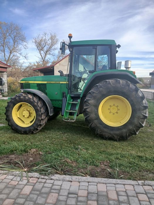 Продам трактор додір