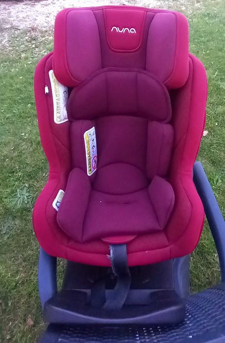 Cadeira auto nuna Rebl Plus berry