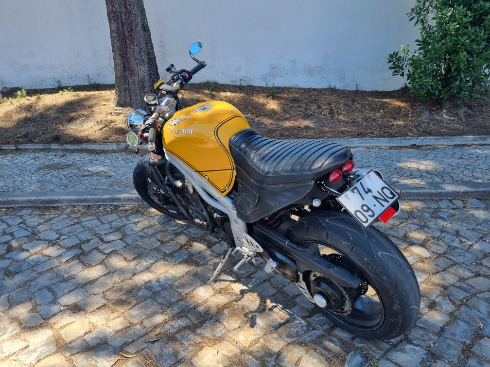 Triumph Daytona 955i Street Fighter