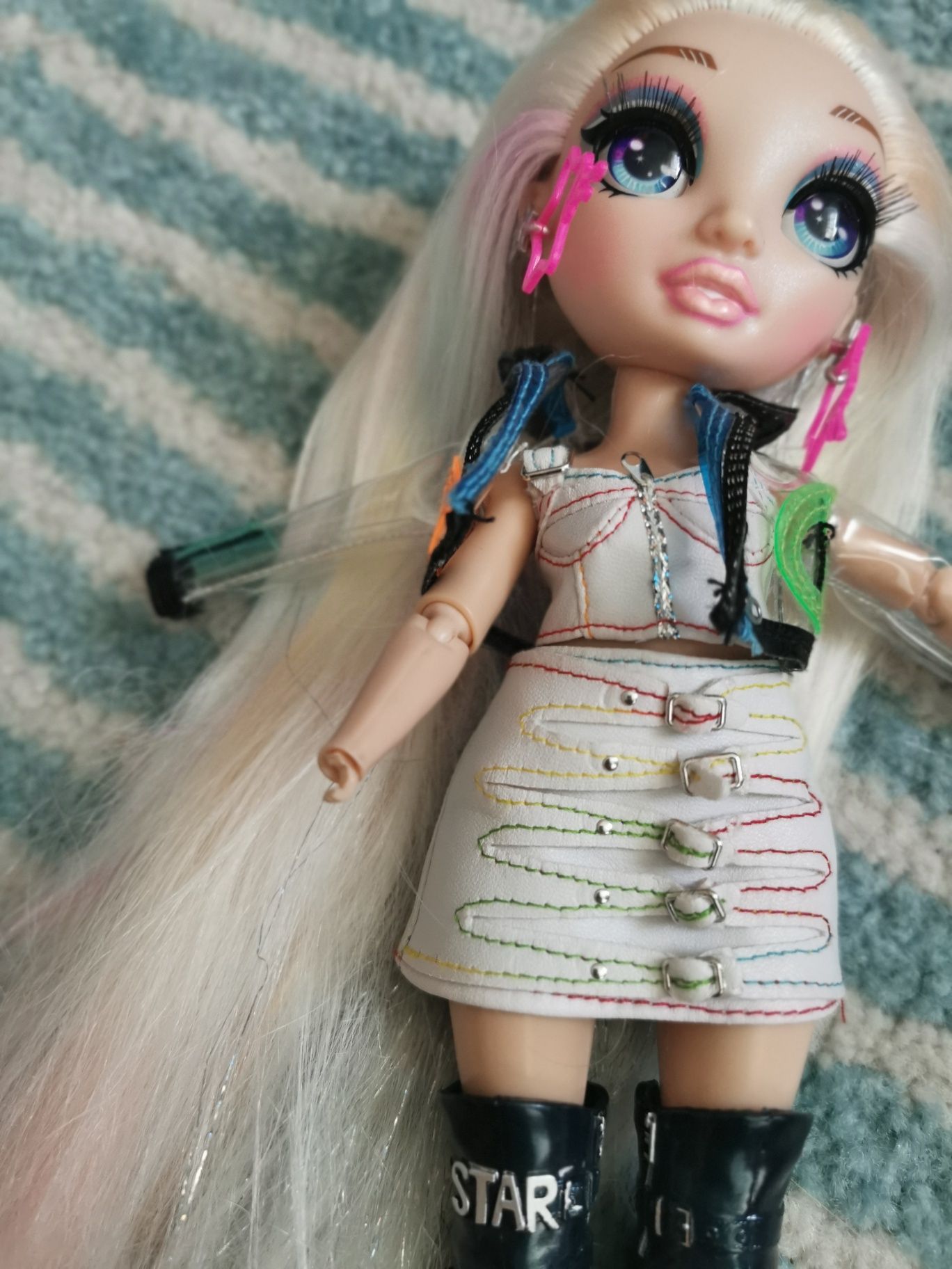 Rainbow High Amaya Raine