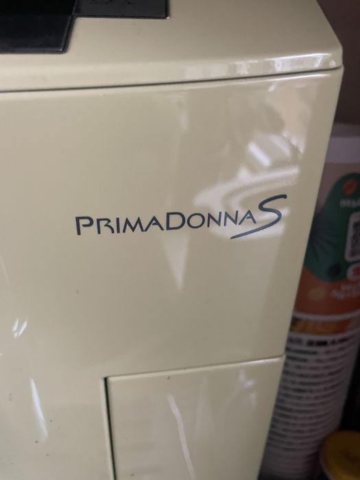 Кафе машина DeLonghi PrimaDonna S