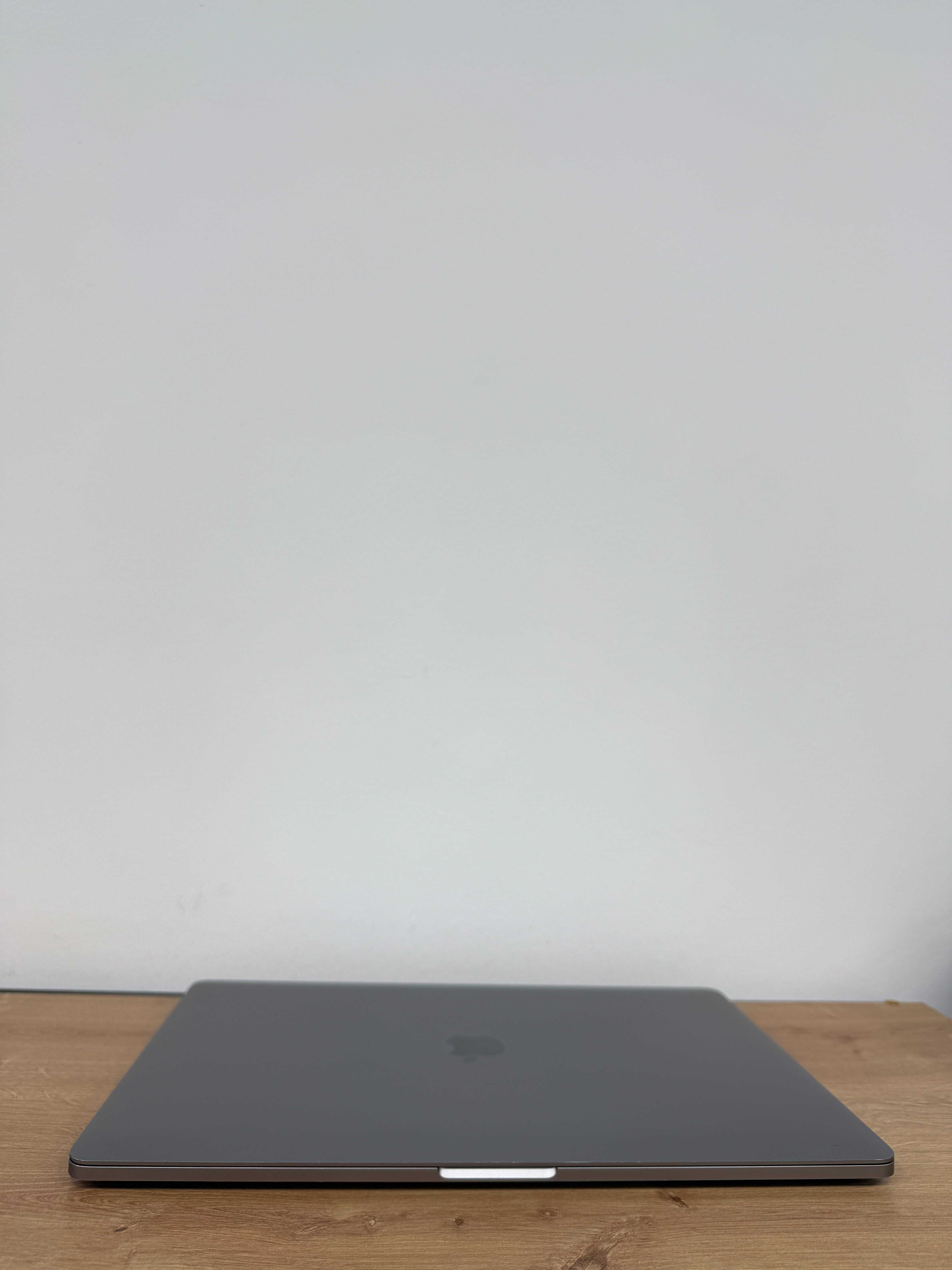 Macbook Pro 15” 2018(19) I7|16|256|560X-4GB • Гарантія Макбук 2 цикла