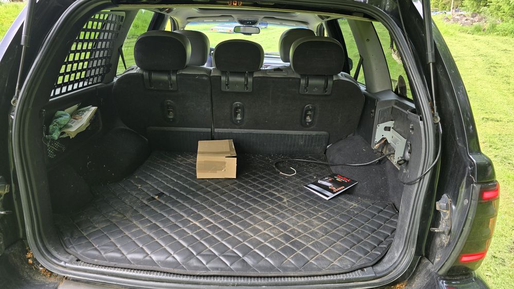 Jeep Grand Cherokee 2.7 crd 2004 rok