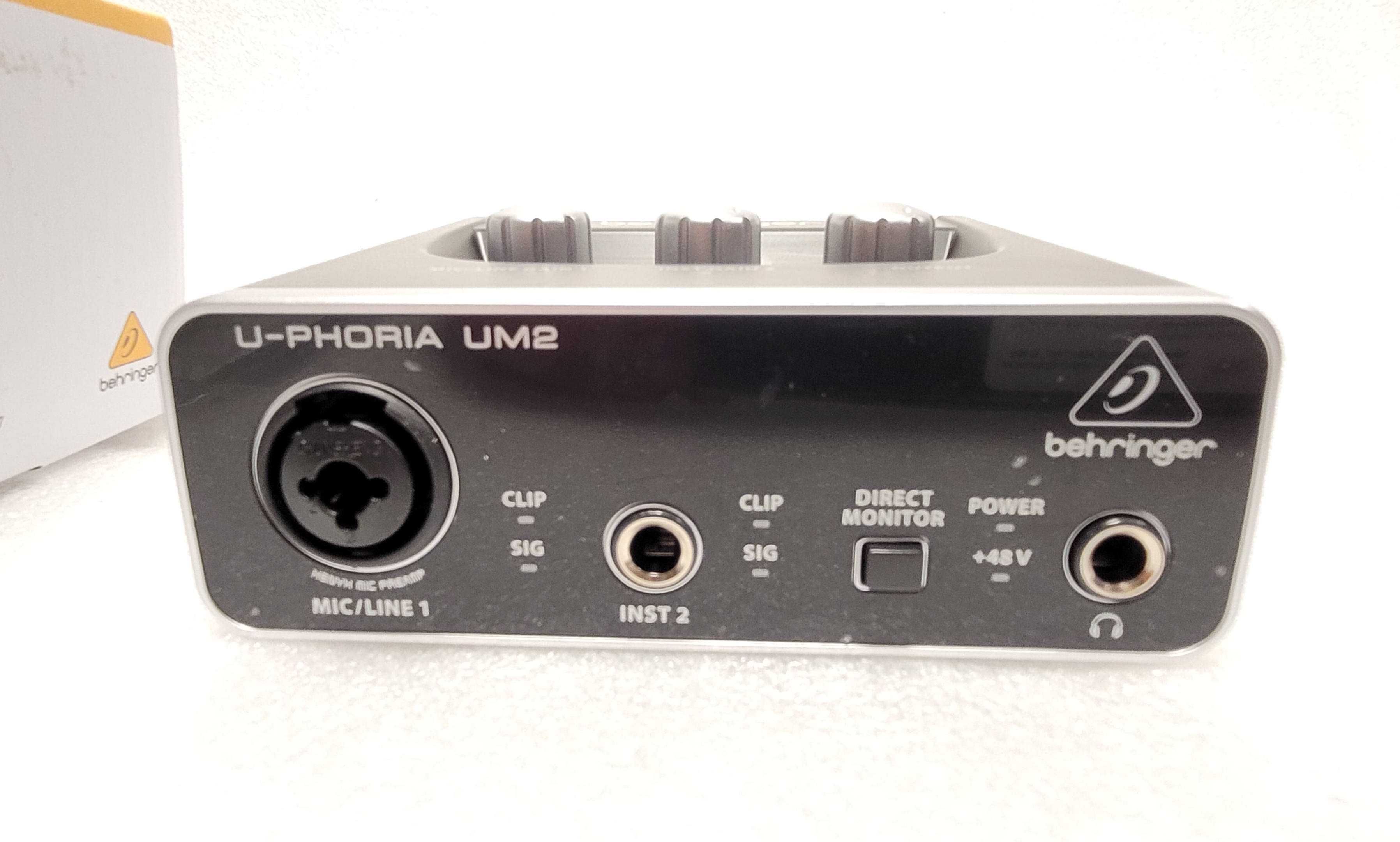 Behringer U-Phoria UM-2 Interfejs audio Pudełko