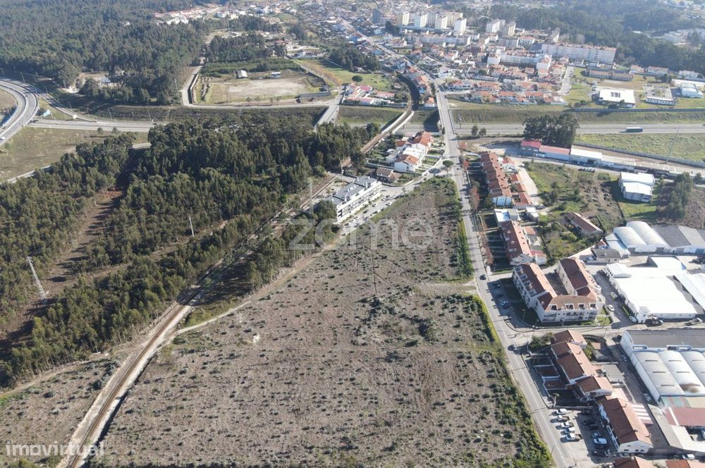 Terreno com 28.750m2 para construção de moradias em Esgueira