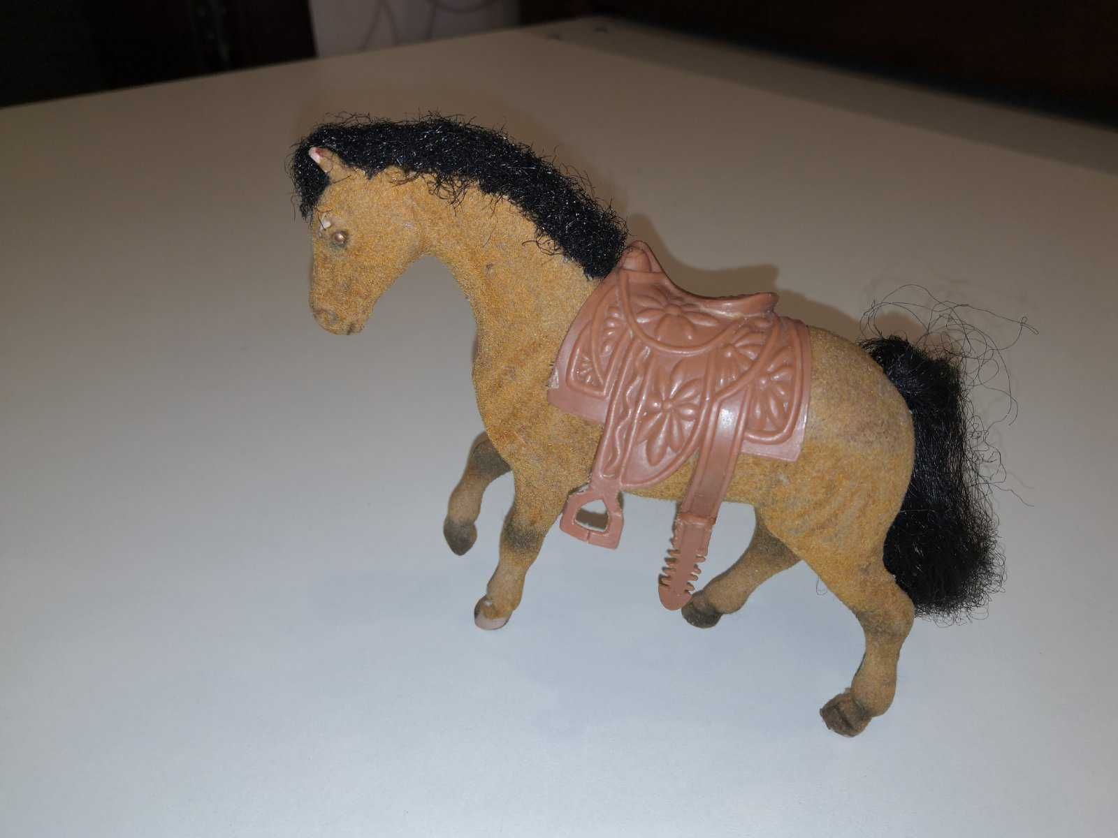 Лошадь для кареты / конь
