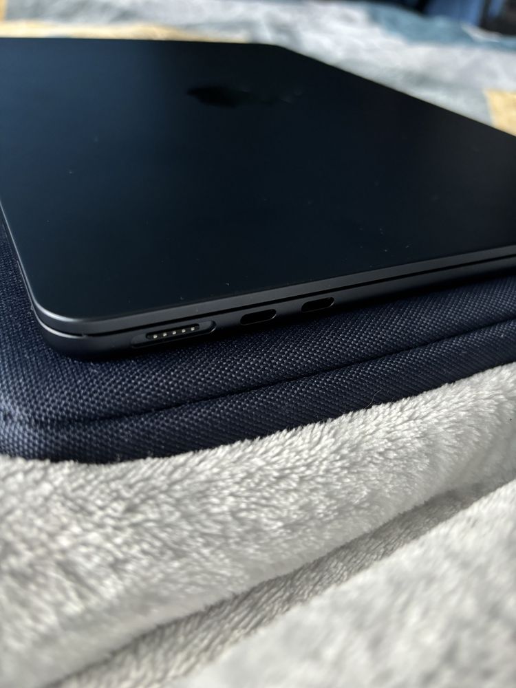 Macbook Air 13 M3 NOVO