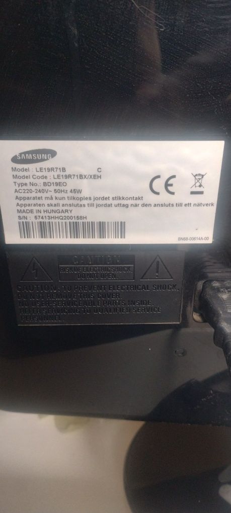 Telewizor Samsung 19 cali z funkcją monitora