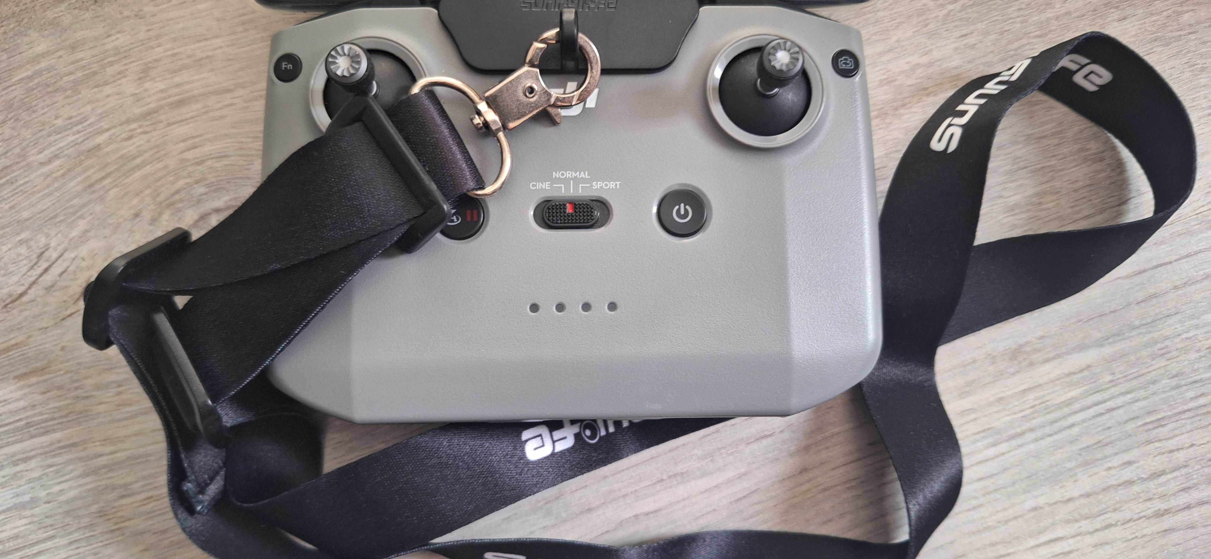 Drone Dji Mini 2 Combo Fly More com alguns Extras