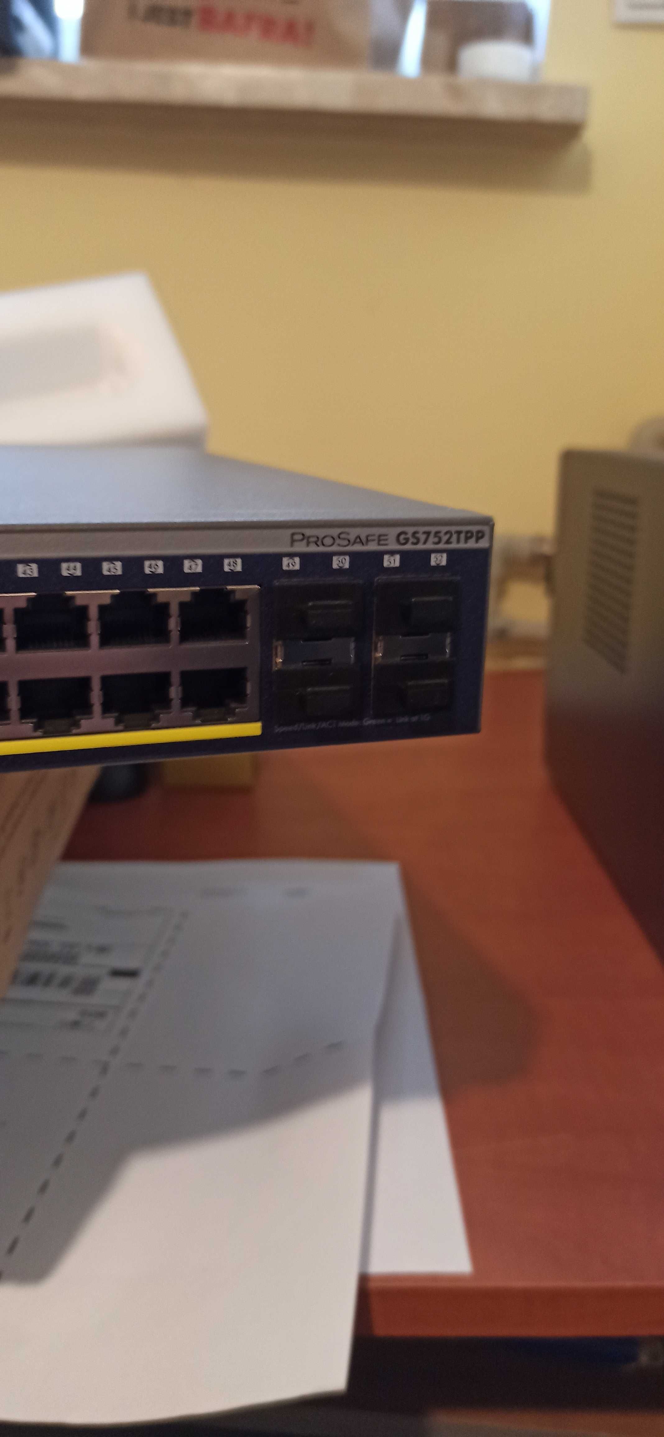 Switch Netgear PROSAFE GS752TPP Zarządzalny z POE