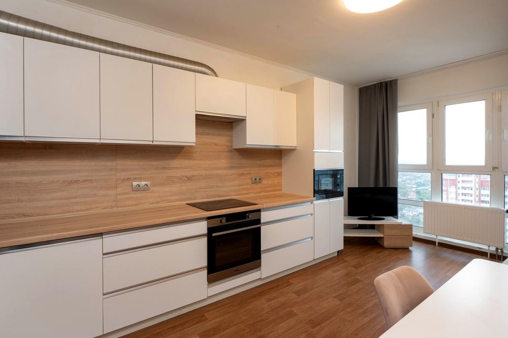 Видова 3-кімнатна квартира 85  м² з якісним ремонтом ЖК Патріотика